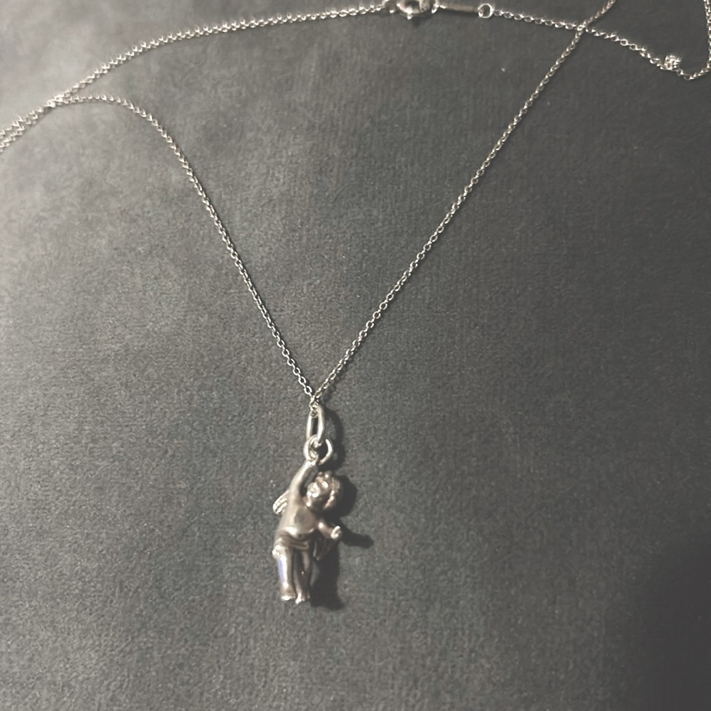 Tiffany’s cherub necklaces 120$dont have box